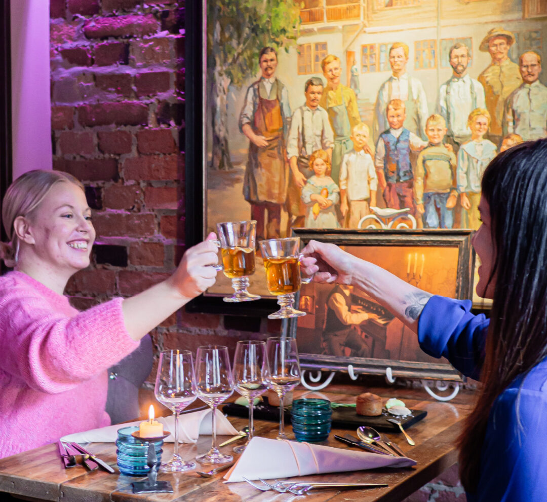 aikamatka illallinen